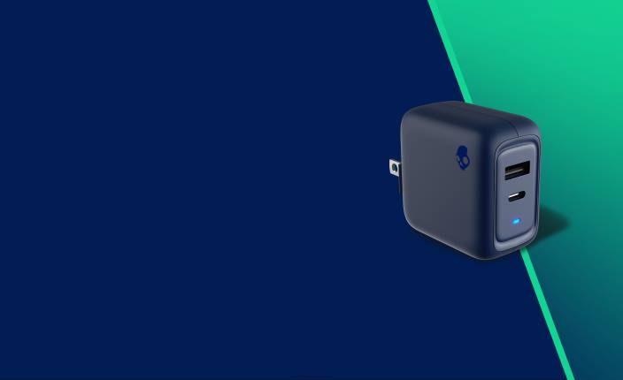 temno modra/zelena hitro popravite svoj napajalni adapter g max usb-a in usb-c Skullcandy FTZX36